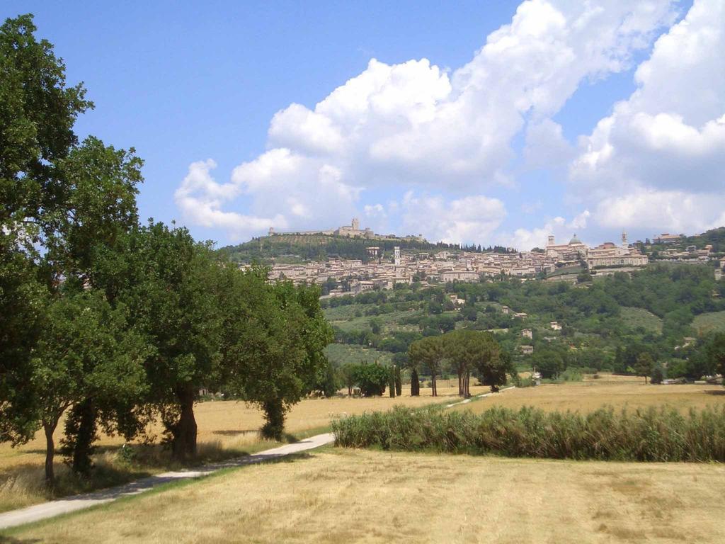 Casale San Rufino D'Arce Affittacamere Assisi Esterno foto
